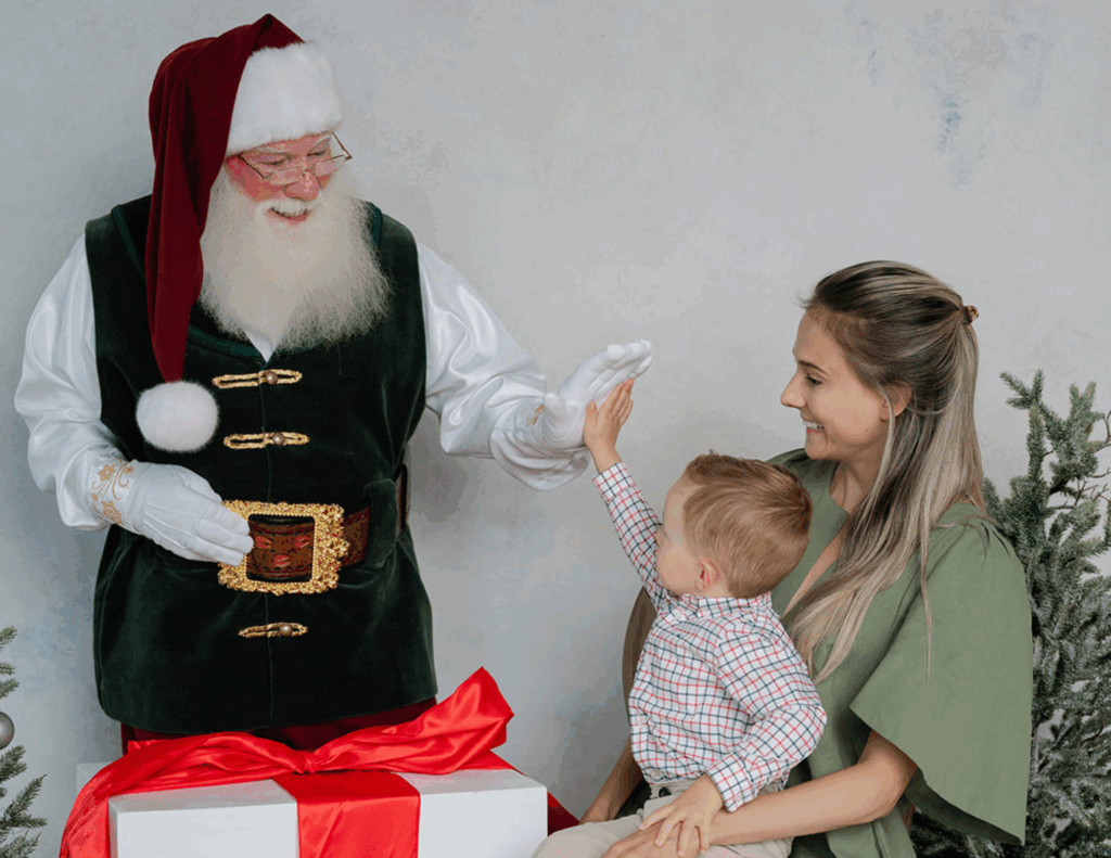 Santa Experience with R Winkler Photography